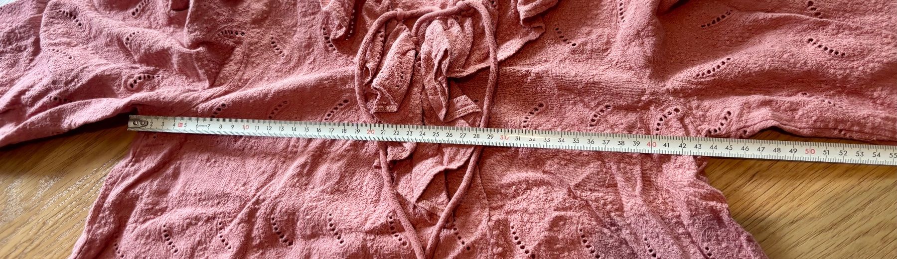 Zara Chemisiers: Zara Bluse mit Lochmuster – D'occasion à Baden par Tiffany6878 8