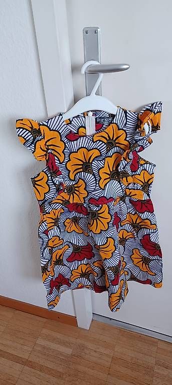Vestiti & Gonne: Magnifique robe en wax 8 ans – Usato da GENEVE venduto da NathalieI01