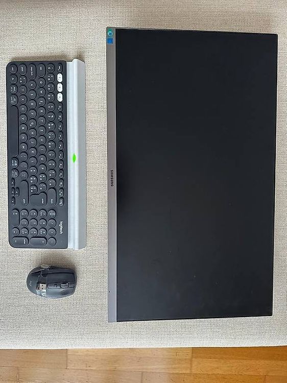 Komplettes PC-Set Monitor, Tastatur, Maus, Kamera & Zubehör (Gebraucht ...