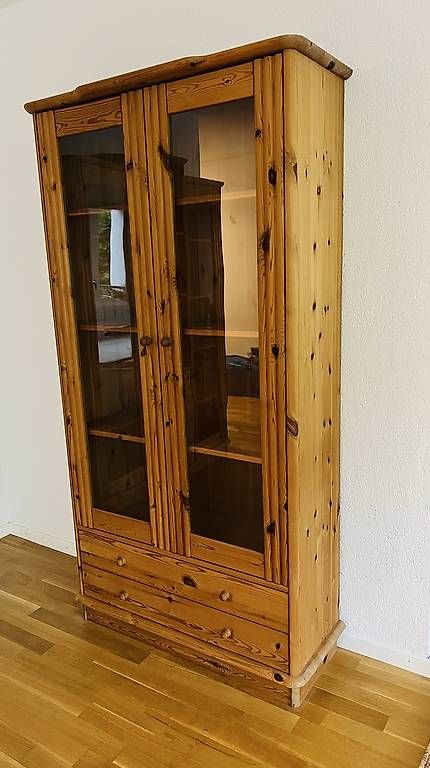 Vitrines: Vitrinenschrank – D'occasion à St.Gallen par eicatcher 1