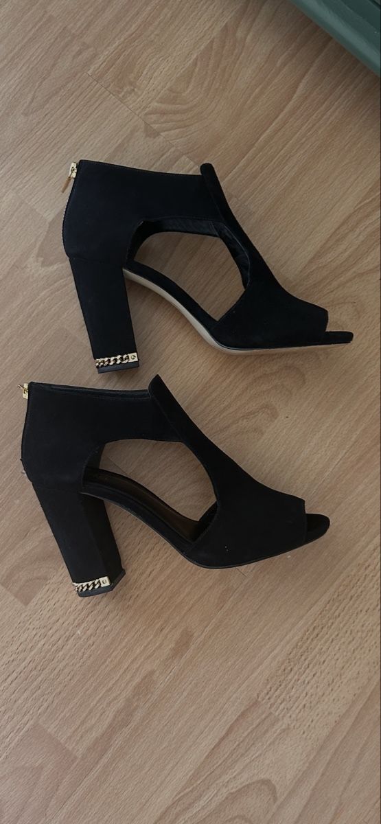 Michael Kors Damenschuhe: Wildlederpumps von Michael Kors  37 – Gebraucht aus Zürich von wil_g8st 6