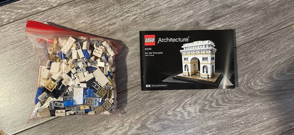 Lego Kit di costruzioni: LEGO 21036 Arc de Triomphe complet – Usato da Vésenaz venduto da Nephrax 3