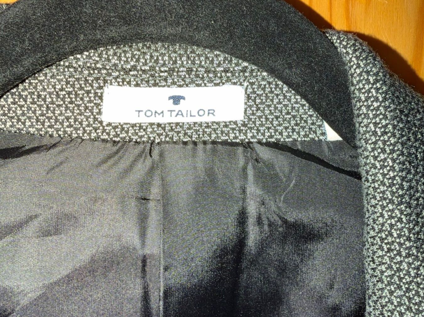 Completi, tute sportive e funzionali: Tom Tailor Blazer grau, Grösse 36, einmal getragen – Usato da Grabs venduto da tis_wr6j 1