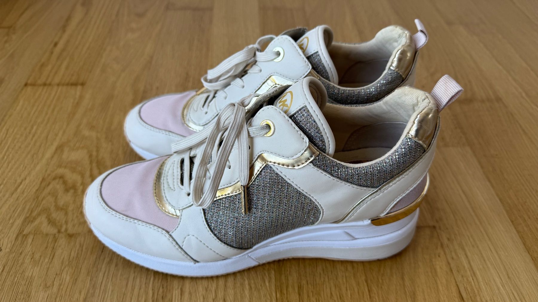 Michael Kors Scarpe da donna: Damen Sneakers MICHAEL KORS Gr, 38 – Usato da Jonen venduto da BMWE369 1