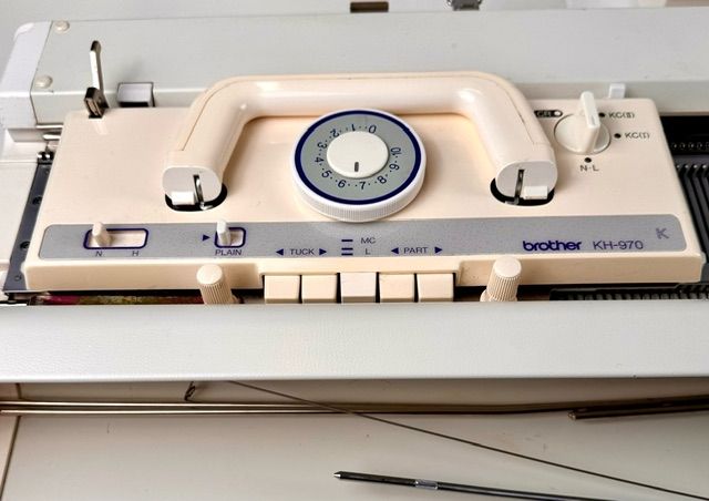 Brother Macchine da cucire: Strickmaschine Brother KH-970 Feinstricker 4.5mm – Usato da Plons venduto da Zimpfer 1
