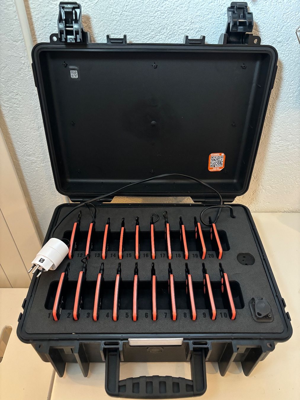 GPS & Strumenti di misurazione: TRACKTICS TEAM BOX GPS TRACKER – Usato da Zürich venduto da BenJoMusic