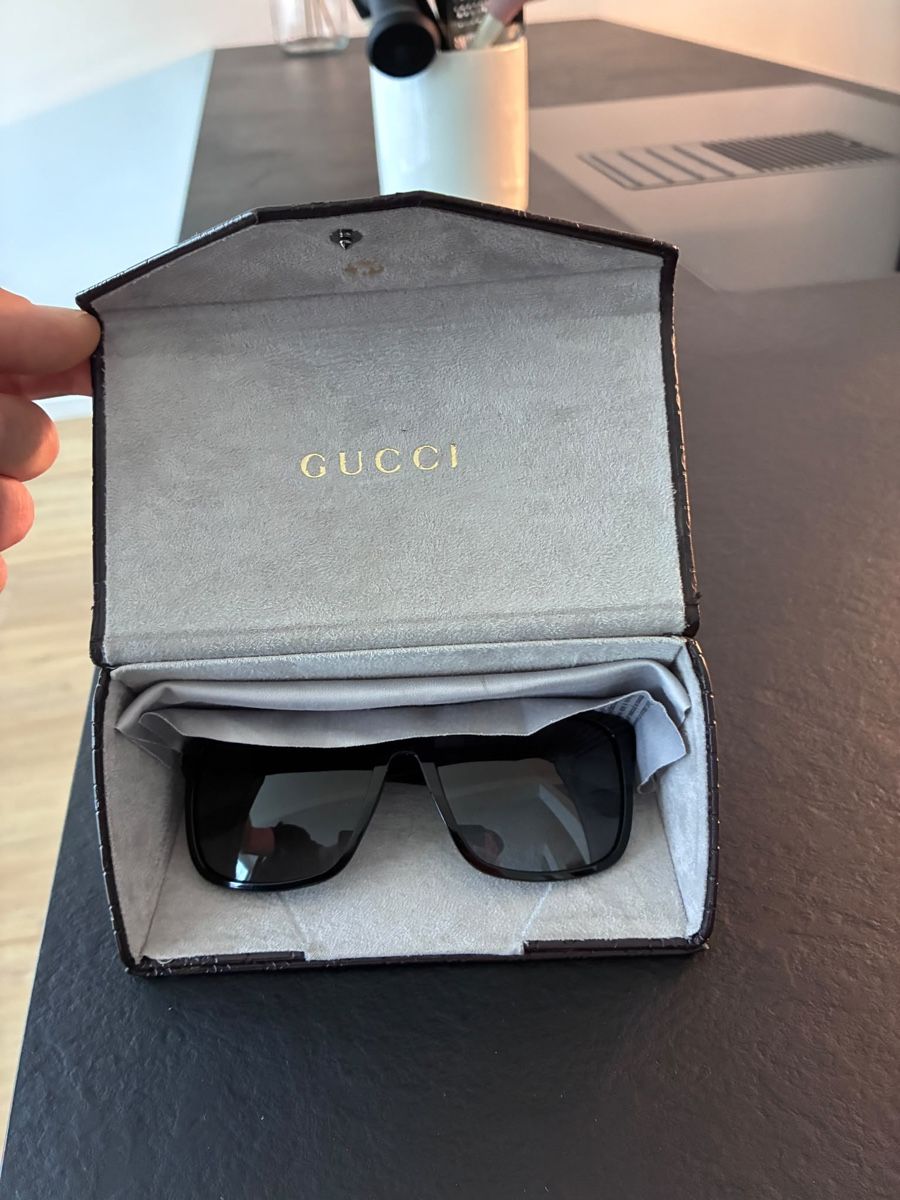 Gucci Occhiali & Lenti: Sonnenbrille Gucci Inkl. Etui – Usato da Erschwil venduto da mel_65cm 3