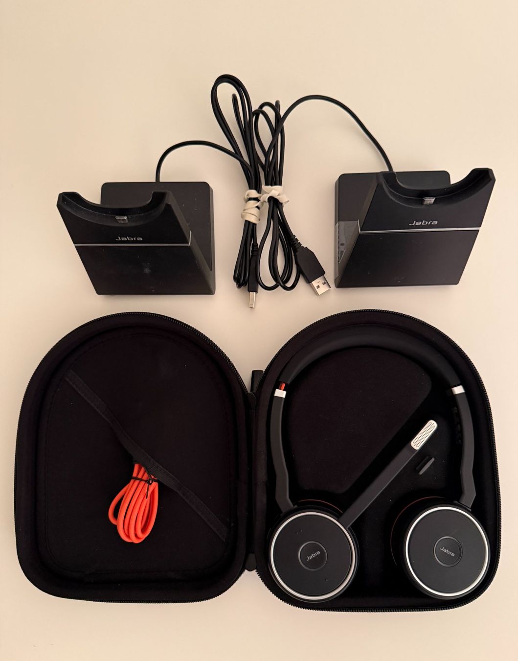 Jabra Cuffie: Jabra Evolve 75 UC Bluetooth Headset inkl. 2 Dockingstations – Usato da Zürich venduto da Giolli