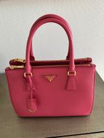 Prada Galleria-Handtasche; Farbe Peonia, mit Schulterriehmen