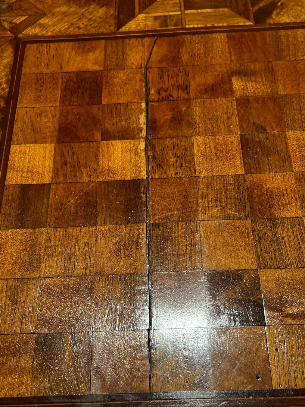 Tischset: Ancienne table de jeu de Brienz avec 4 chaises – Gebraucht aus Lens von sar_r79s 7