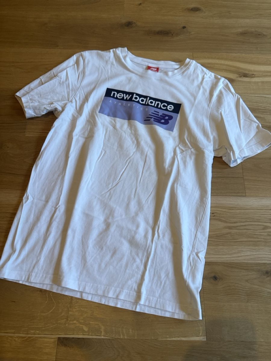 New Balance T-shirts: new balance shirt – D'occasion à Nidau par stubeee