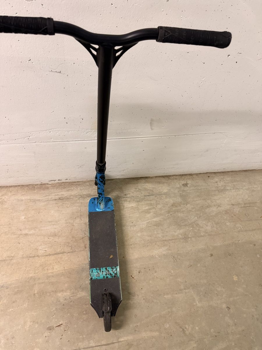Scooter: Blunt Prodigy Series 8 Scooter – Usato da Kreuzlingen venduto da kat_v8rj 1