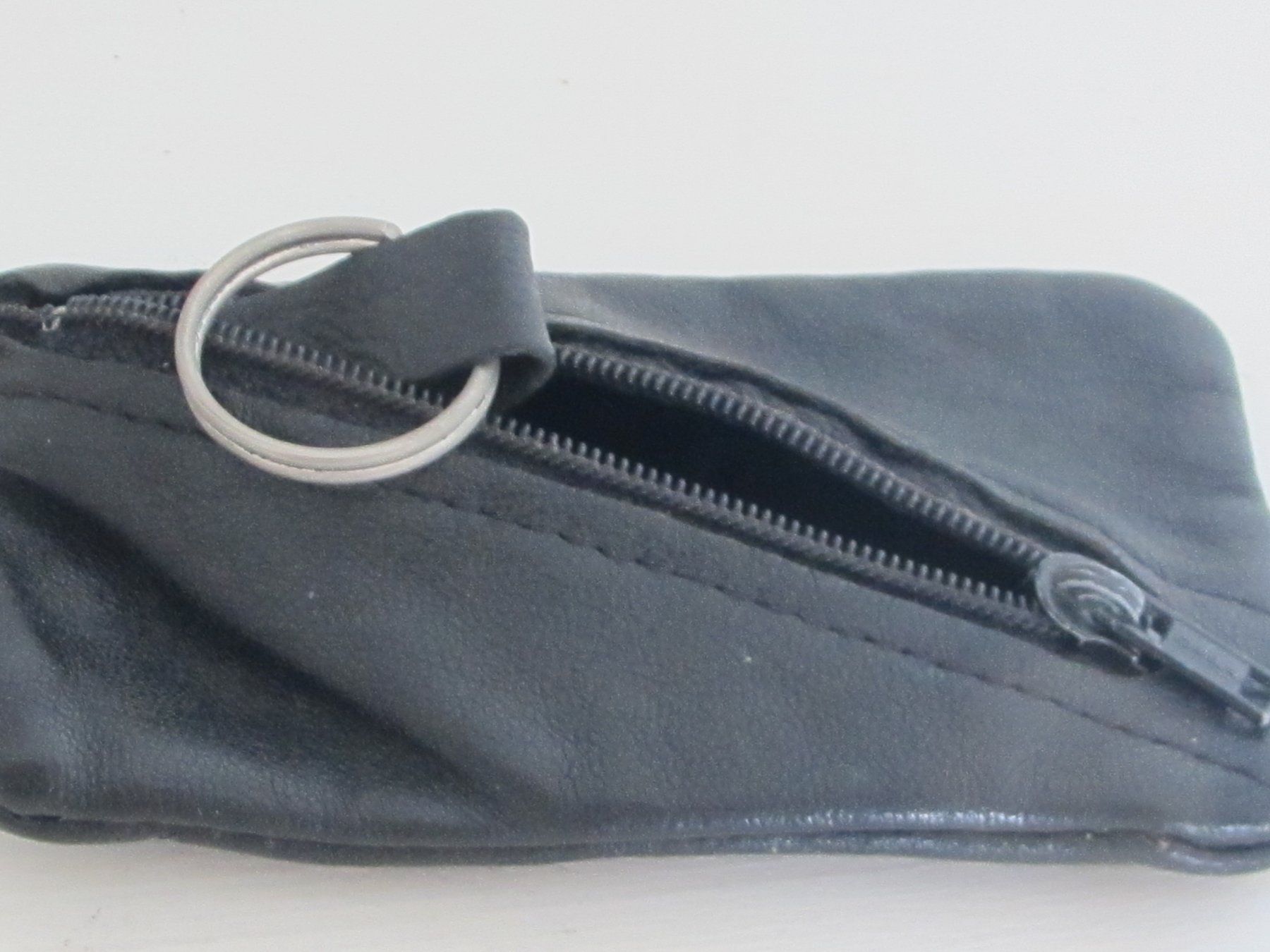 Kosmetikkoffer: 5 ACCESSOIRES FEMME – Gebraucht aus Murten von Selliot 2