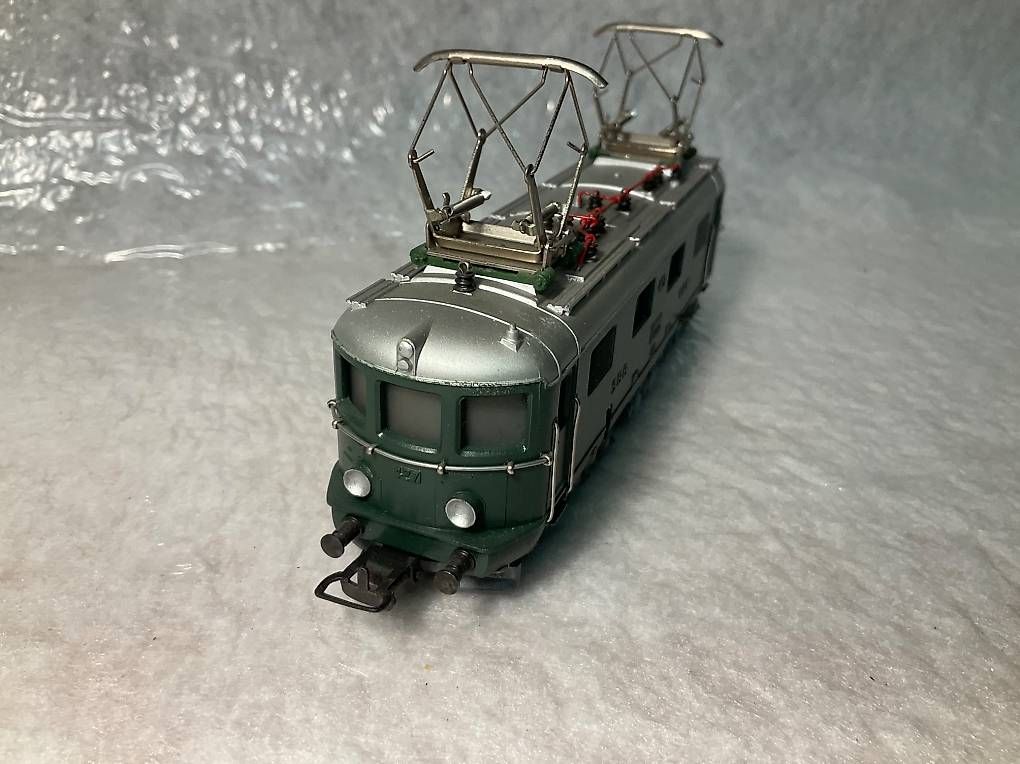 Märklin Modelleisenbahnen: RES 800 – Gebraucht aus Wald ZH von Sbbemilio