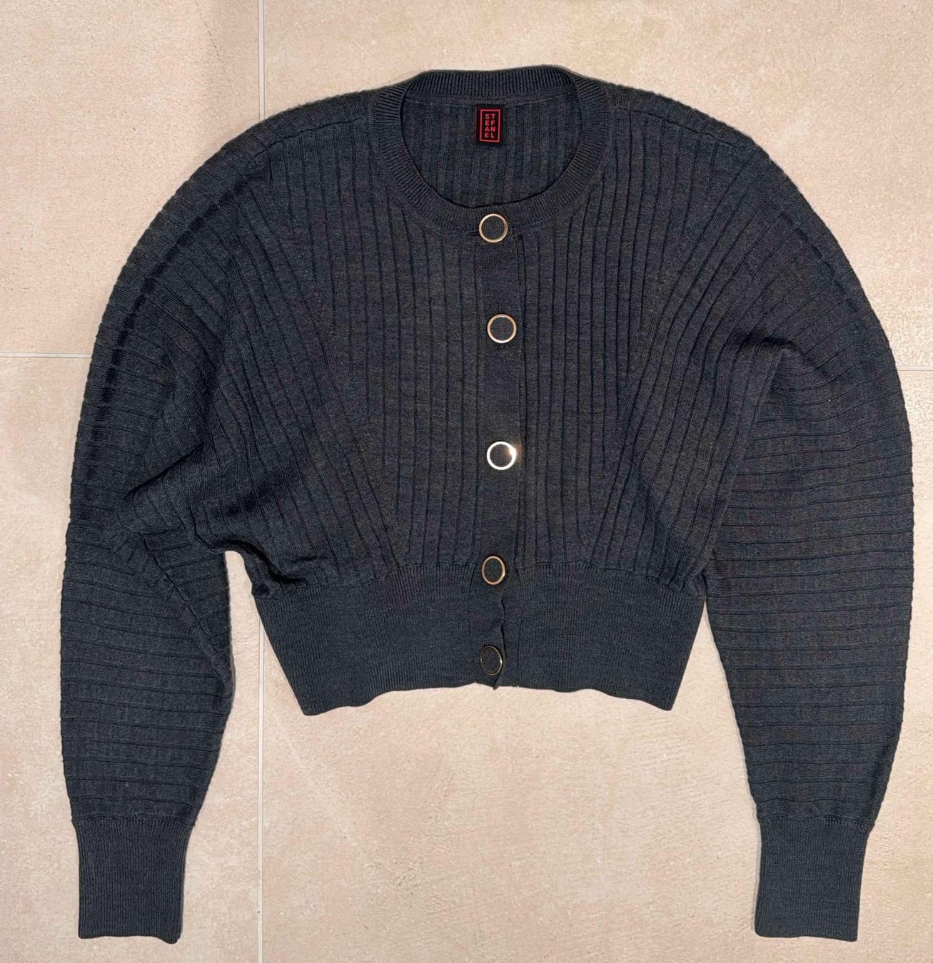 Stefanel Pullover & Sweatshirts: STEFANEL Wool Cropped Cardigan S – Gebraucht aus Claro von sof_pkm8 2