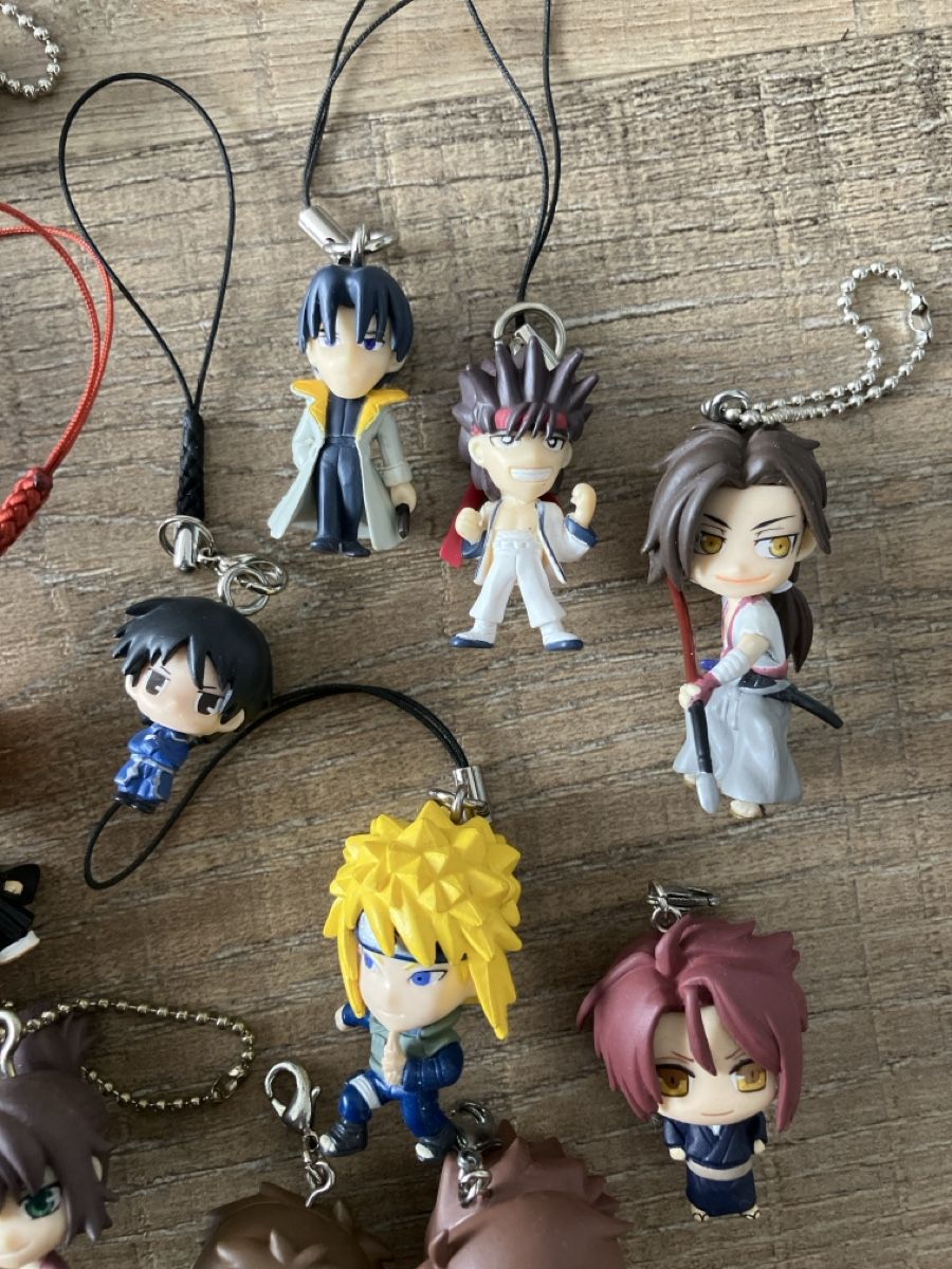 Figuren: Diverse Manga und Anime Anhänger – Gebraucht aus Balsthal von Diviko 2