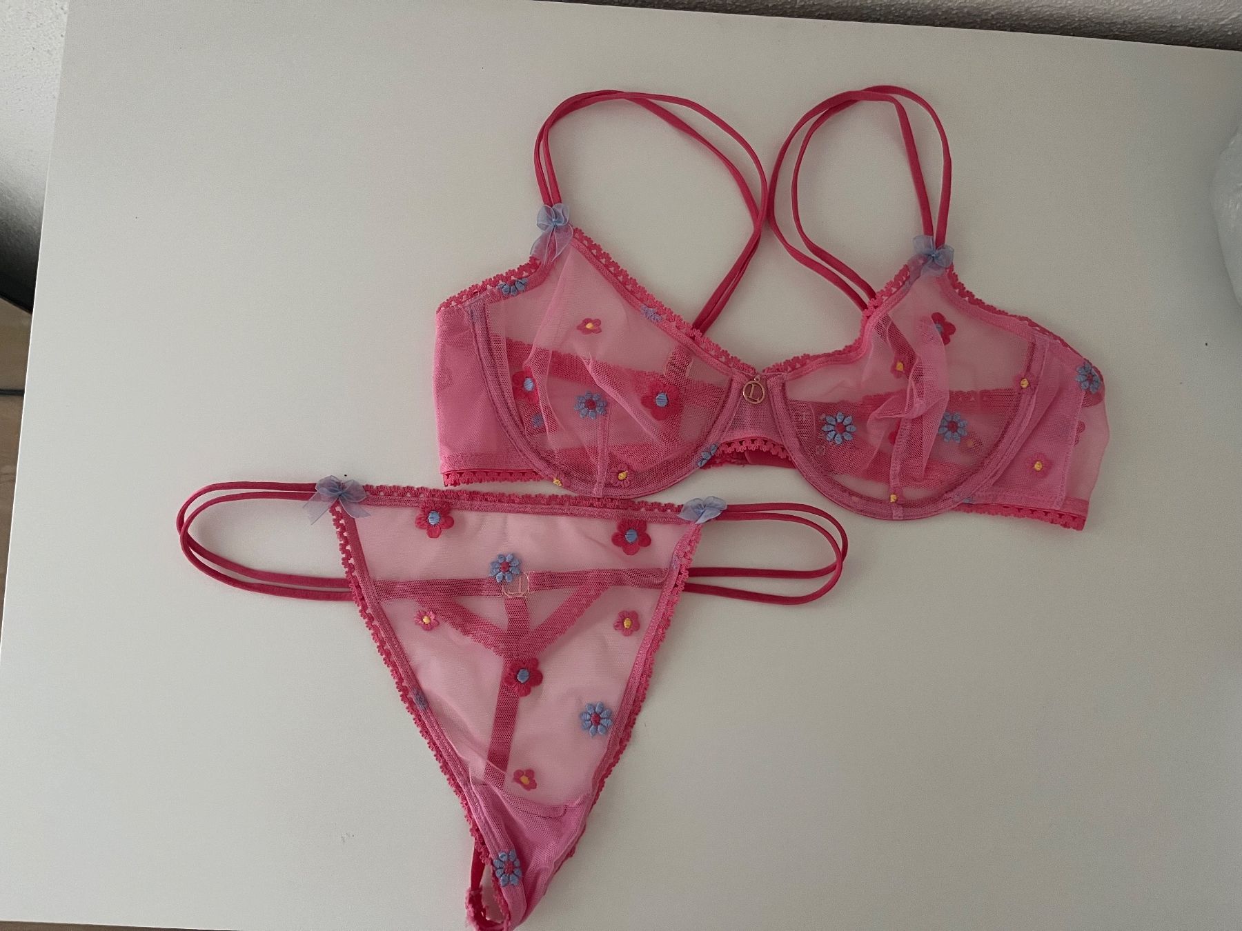 Sonstige Unterwäsche: Lounge Set – Gebraucht aus Baar von vanessaa_