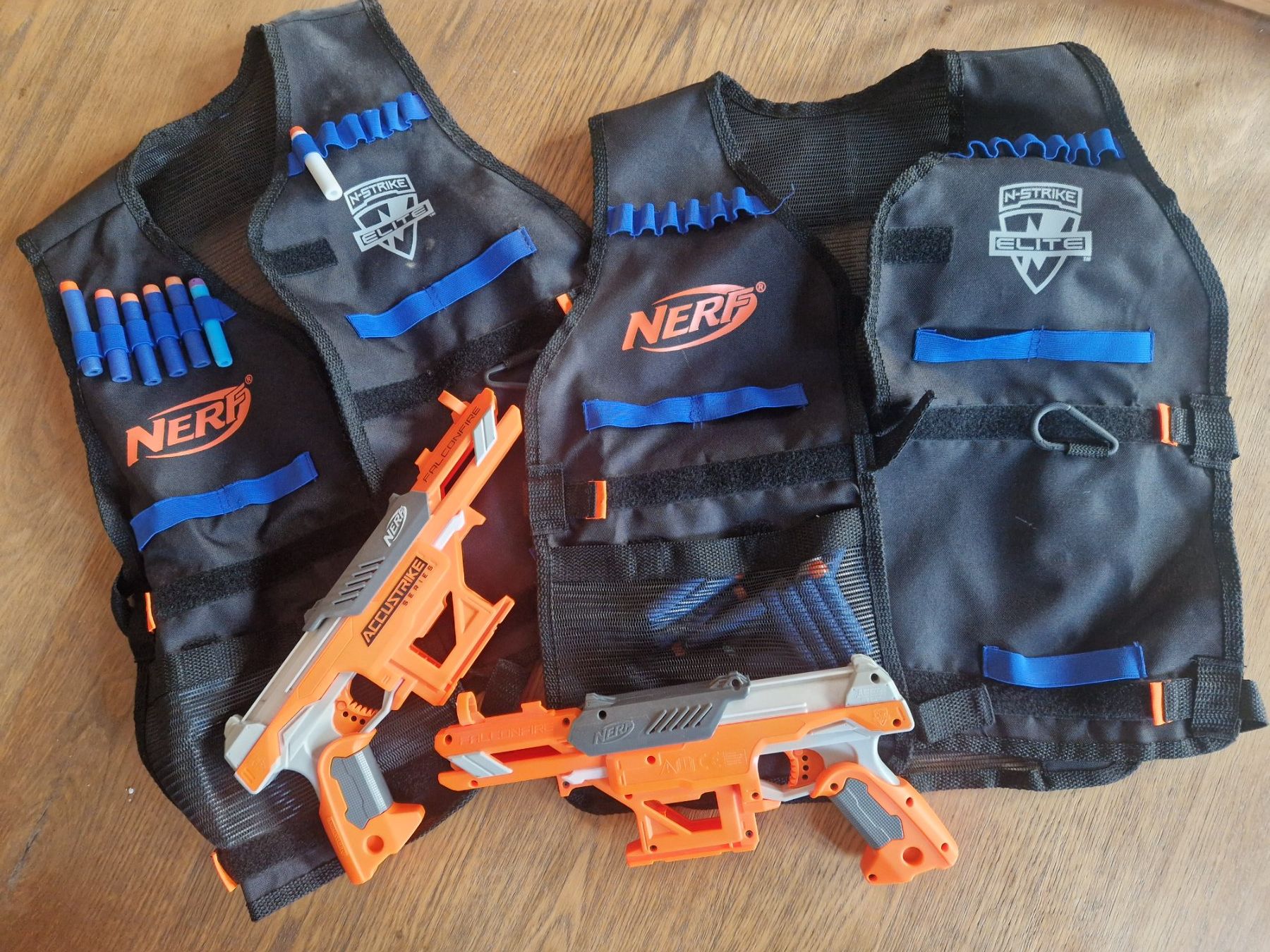 Nerf Giocattoli: Nerf - 2 Westen 2 Falconfire handguns – Usato da Flums venduto da easydoesit