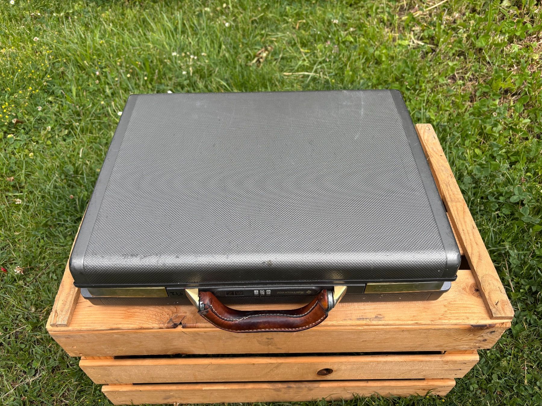 Samsonite Valigie: schöner Vintage Samsonite Aktenkoffer – Usato da Feldbach venduto da Olive1 1