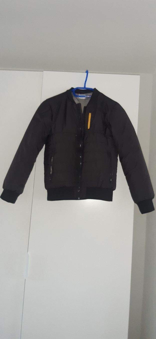 H&M Vestes & Manteaux: Jacke – D'occasion à Gretzenbach par LSXS