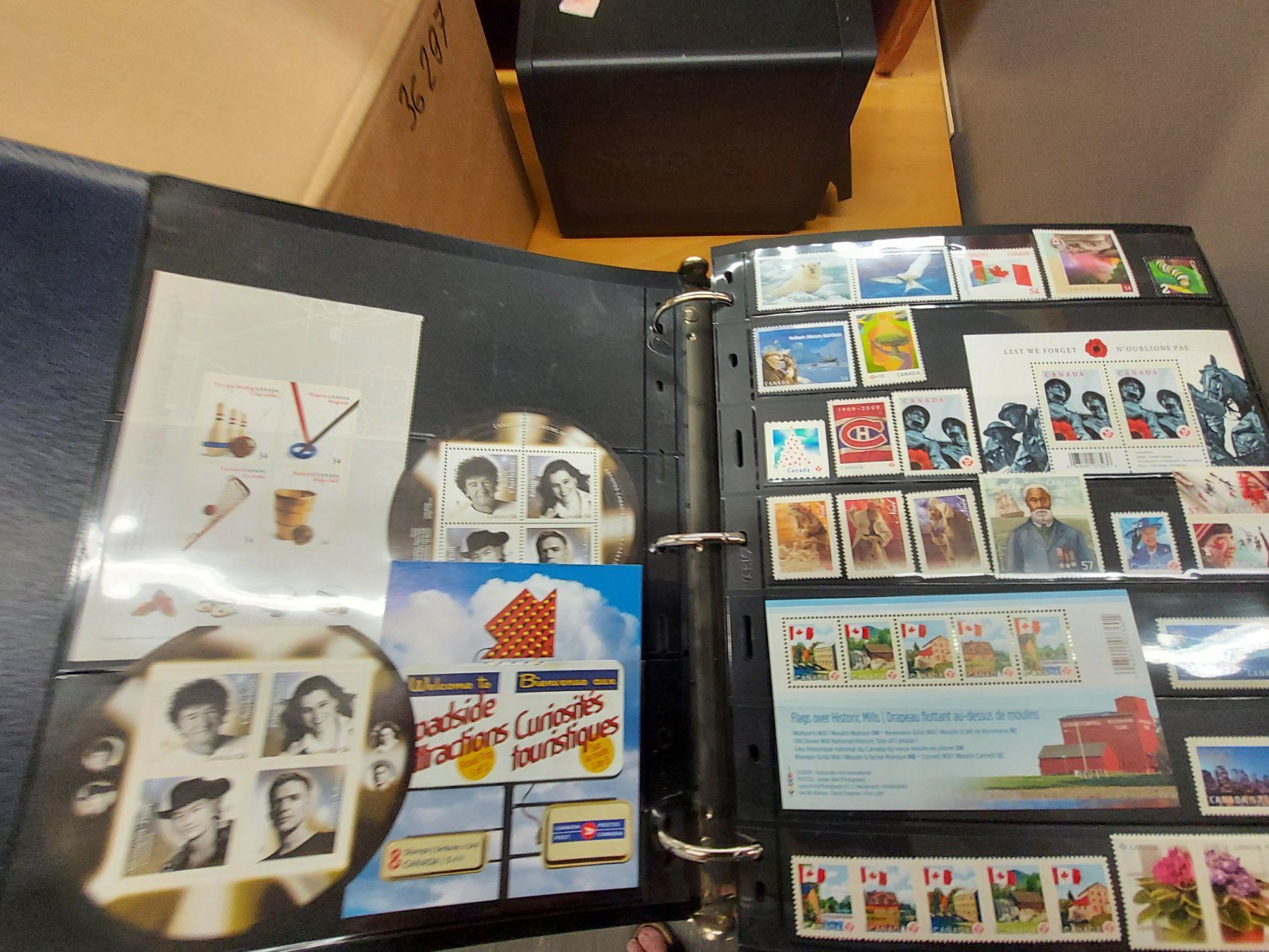 Alle Briefmarken: HERRLICHER POSTFRISCH-POSTEN CANADA ca. 1955-2003 – Gebraucht aus Wetzikon ZH von Philimpex 1