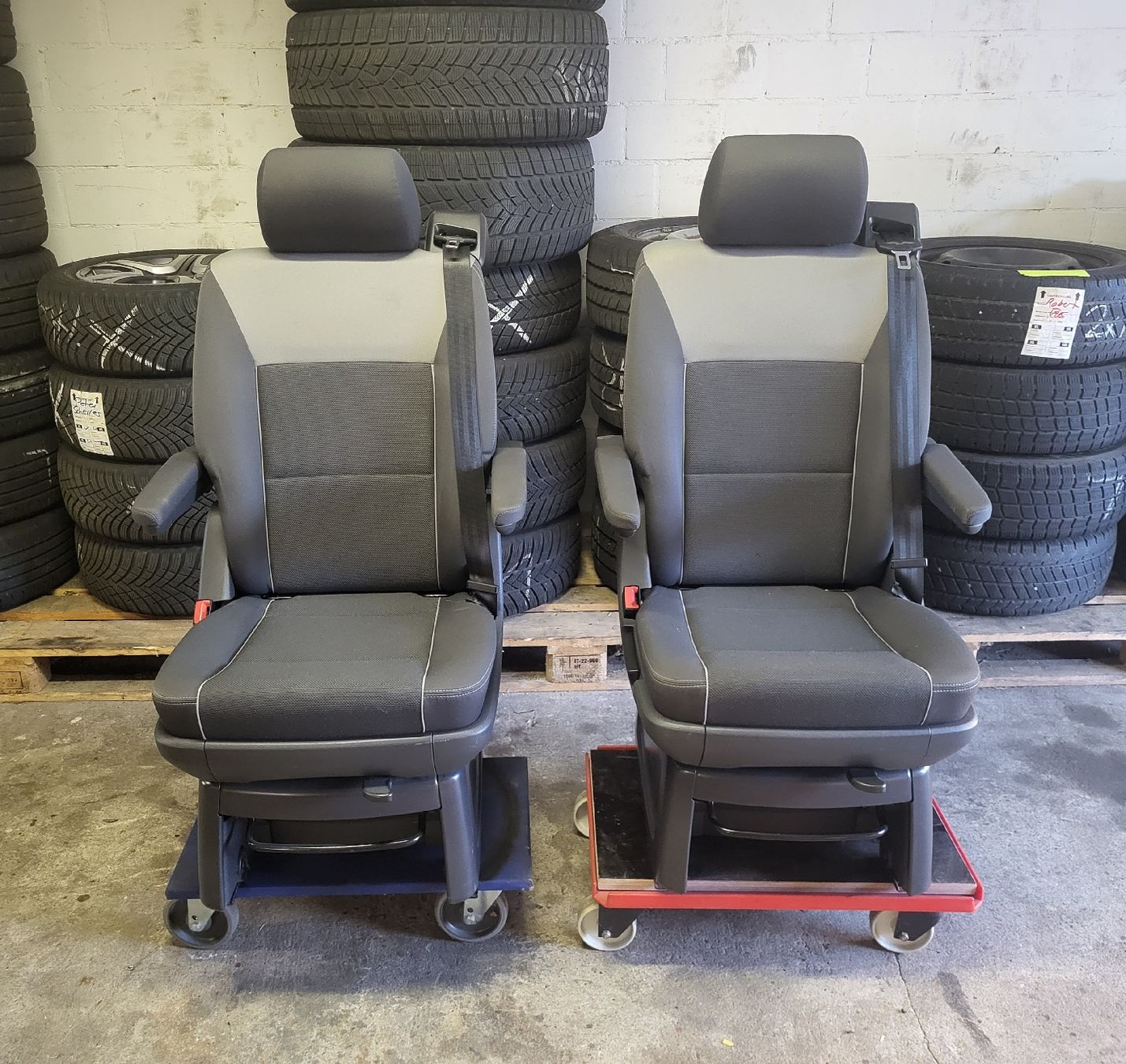VW Toutes les pièces auto: VW T5  T6  T6.1 Einzelsitze – D'occasion à Arnegg par beda11 6