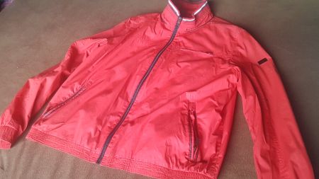 Veste rouge taille 56 marque Jupiter