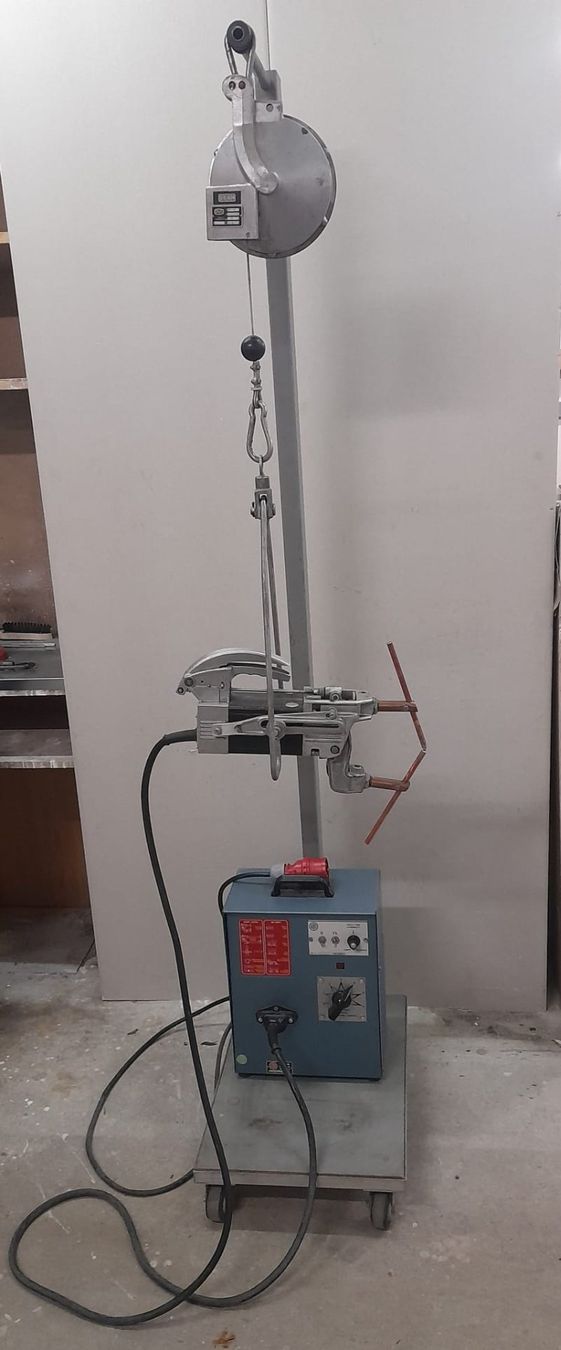 Saldatori: Schweisspunktmaschine – Usato da St. Gallen venduto da dap_pq5p 1