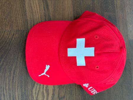 Puma Kappe rot weiss Schweizer Flagge UBS Grösse L