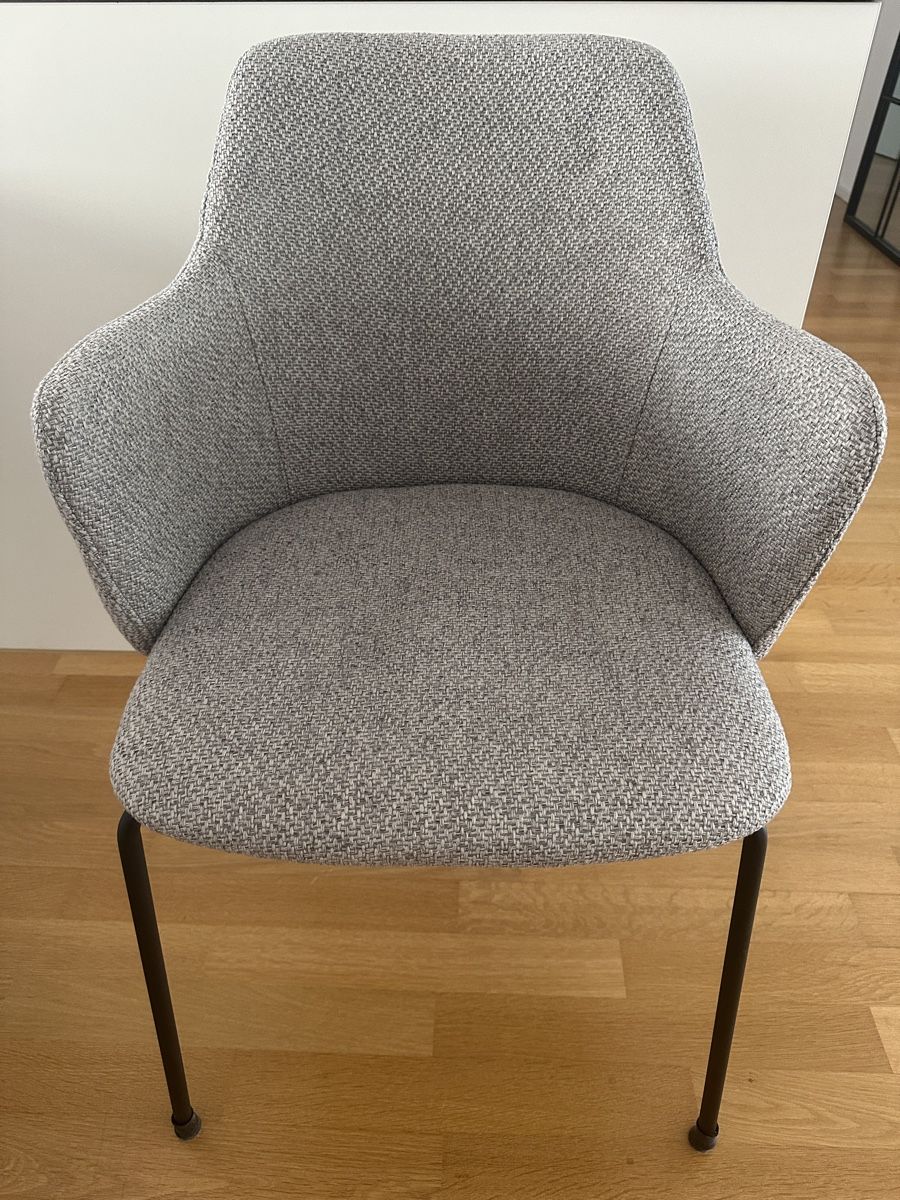 Livique Stühle: 6 Stühle – Gebraucht aus Luzern von Miraze