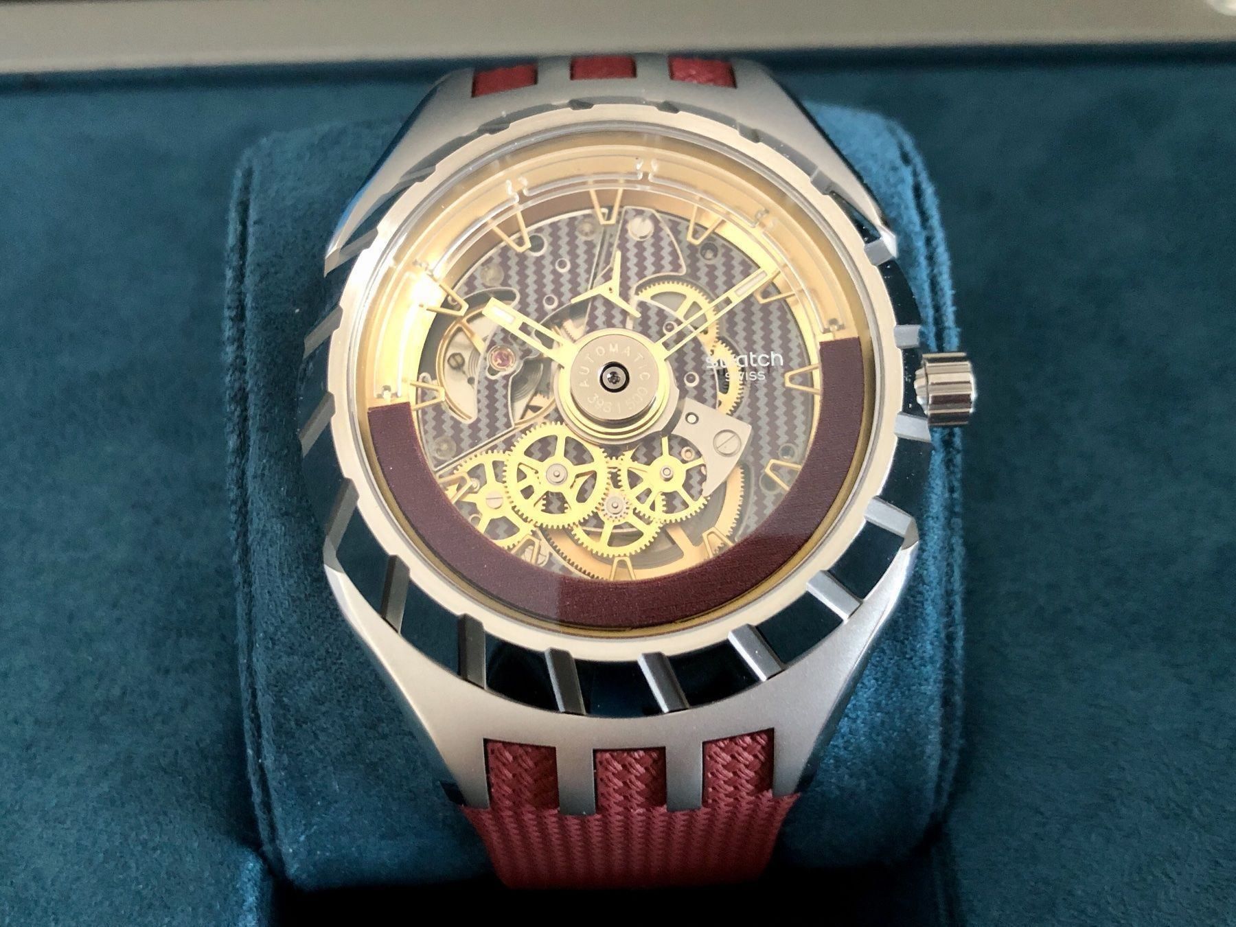 Swatch Orologi: SWATCH FlyMagic "Red Surprise", Ltd.Ed. 500 p., mechanical – Nuovo e nell'imballaggio originale da Le Mont-sur-Lausanne venduto da LycaGallery 2