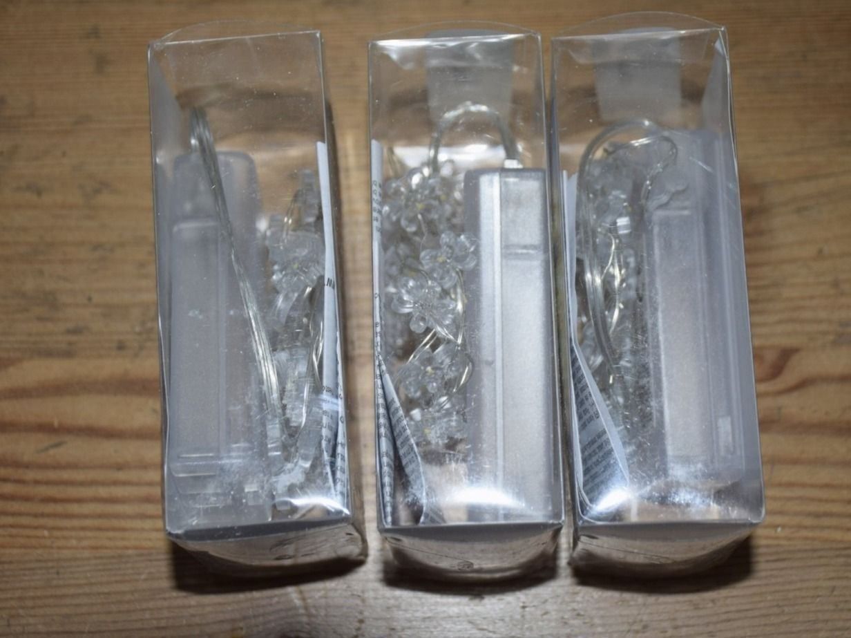 Ghirlande e barre luminose: Set mit 3 Lichertketten – Nuovo e nell'imballaggio originale da Wetzikon ZH venduto da Wetzicardo25 1