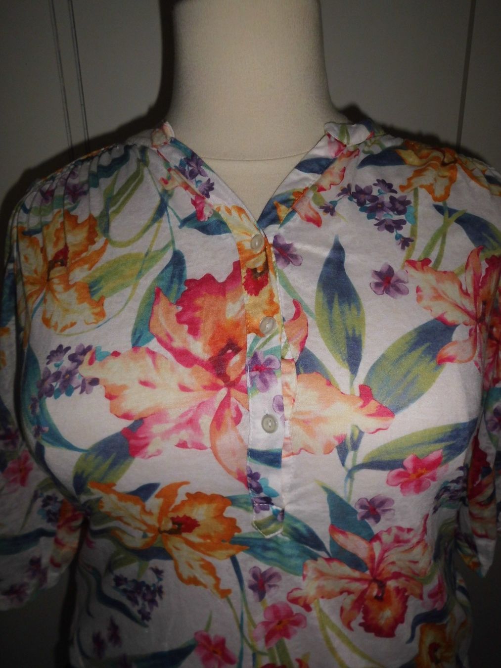 C&A T-shirt: T-shirt multicolore T. 44 – Nuovo (secondo la descrizione) da Marin-Epagnier venduto da Madja 1