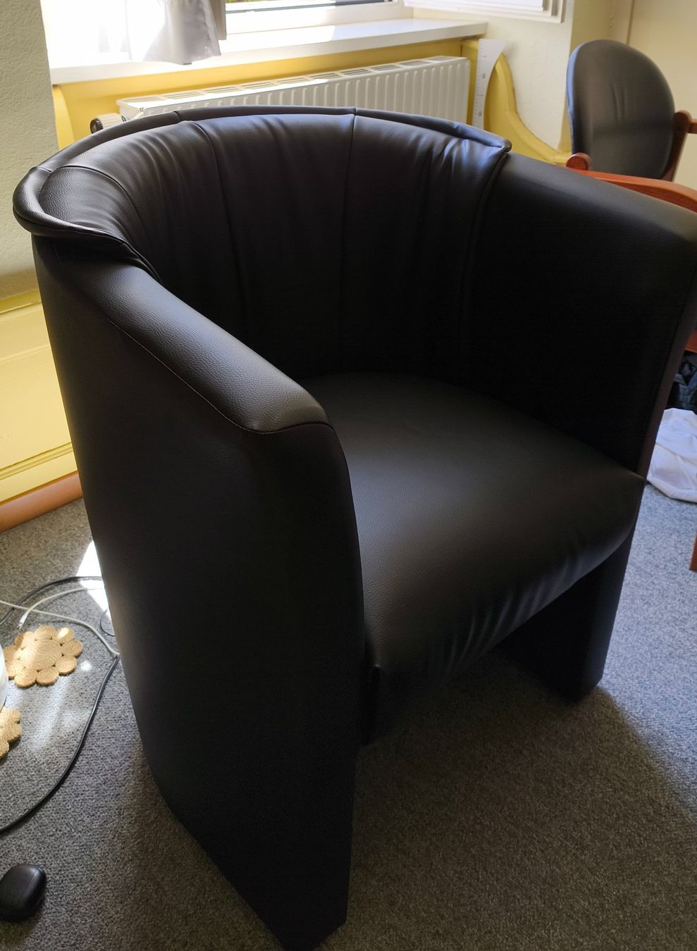 Fauteuils: Fauteuil noir – D'occasion à Porrentruy par NGiorda