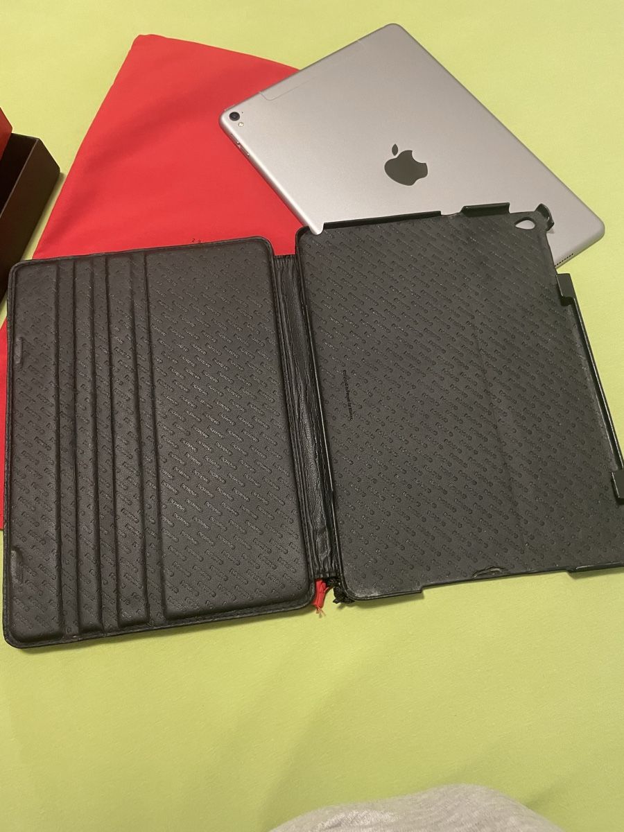 Apple Tablet PC: Occasion: Apple iPad Pro 9.7" 128GB Space Grau Top – Usato da Luzern venduto da M.Ai 5