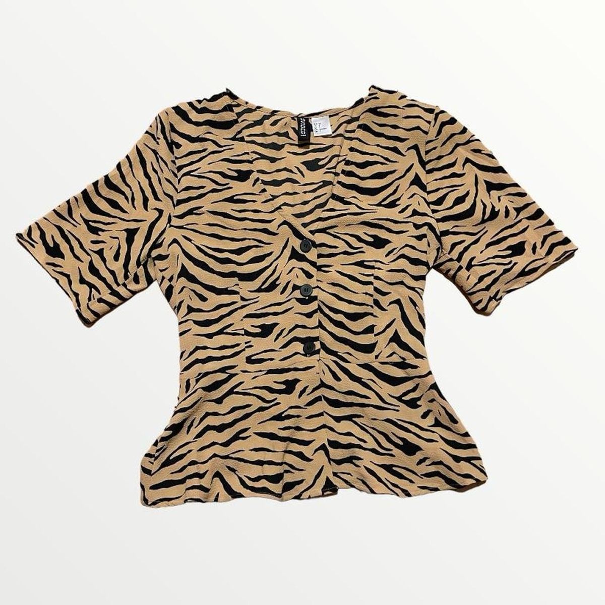 H&M Tops: Tiger Print Top – Neu und originalverpackt aus Basel von 1moonstar