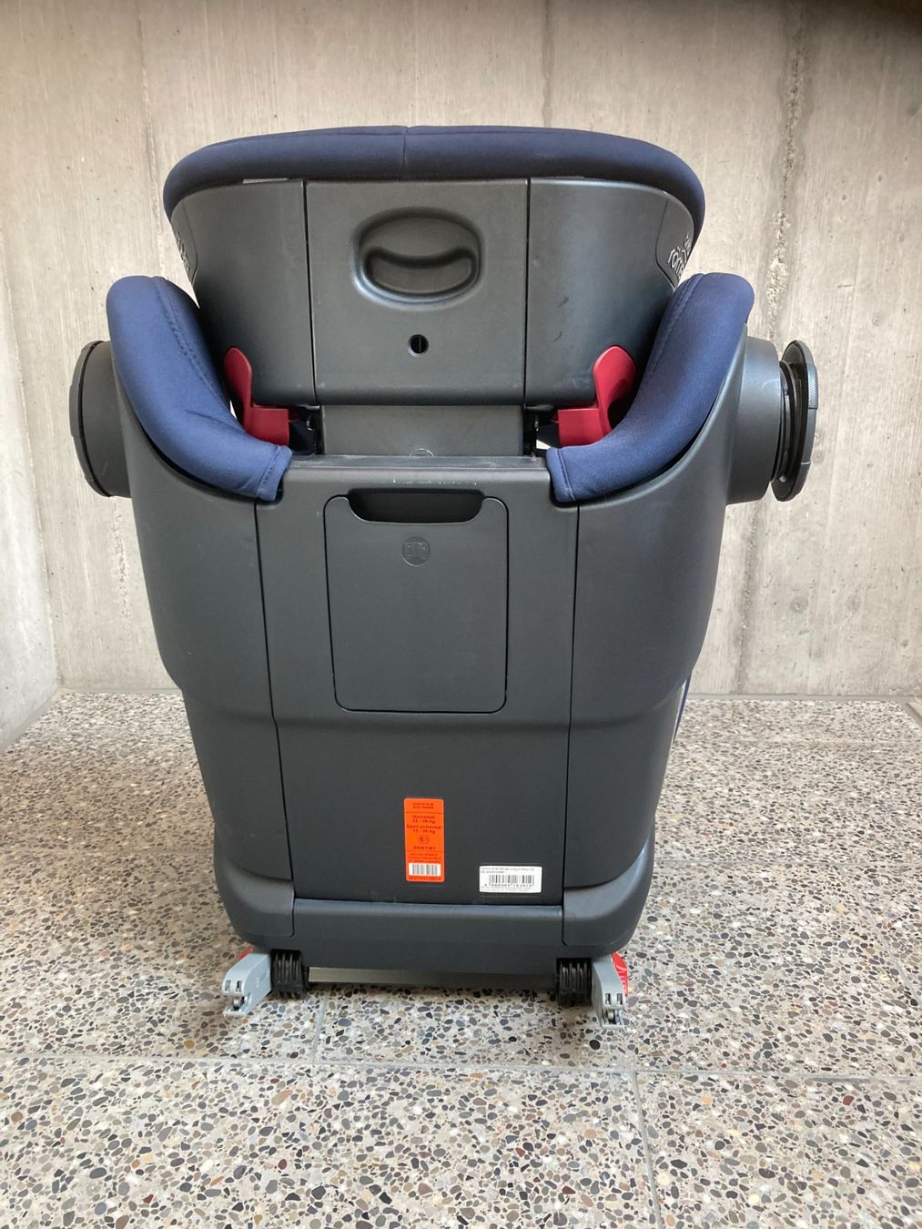 Britax Römer Seggiolini per auto: Britax Römer Kidfix III M – Usato da Zürich venduto da donpuffo 2