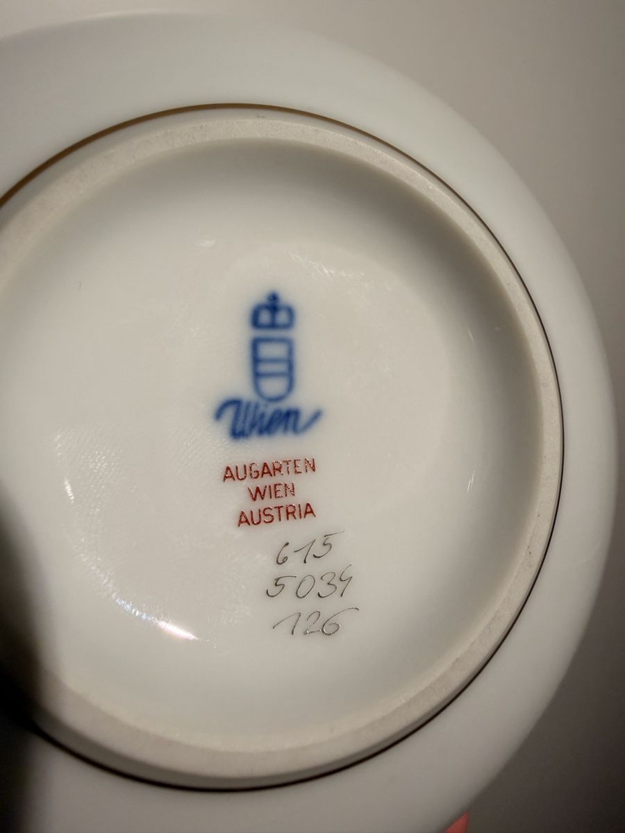 Vasen & Gefässe: Augarten Wien Vase – Gebraucht aus Bülach von Ceramic-Tracer 1