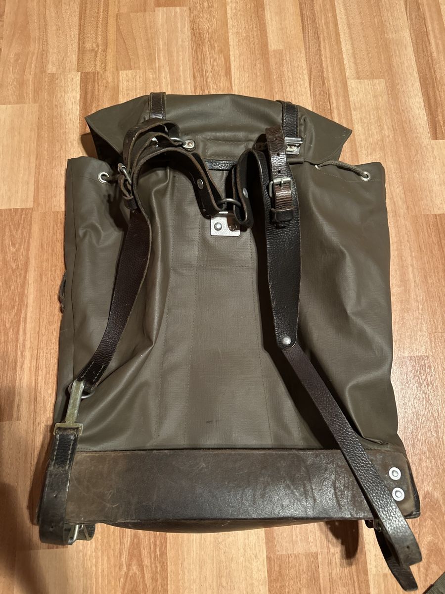 Schweizer Armee Zaini: Schweizer Armee Rucksack 55x42cm – Usato da St. Gallen venduto da mai_2lcj 1