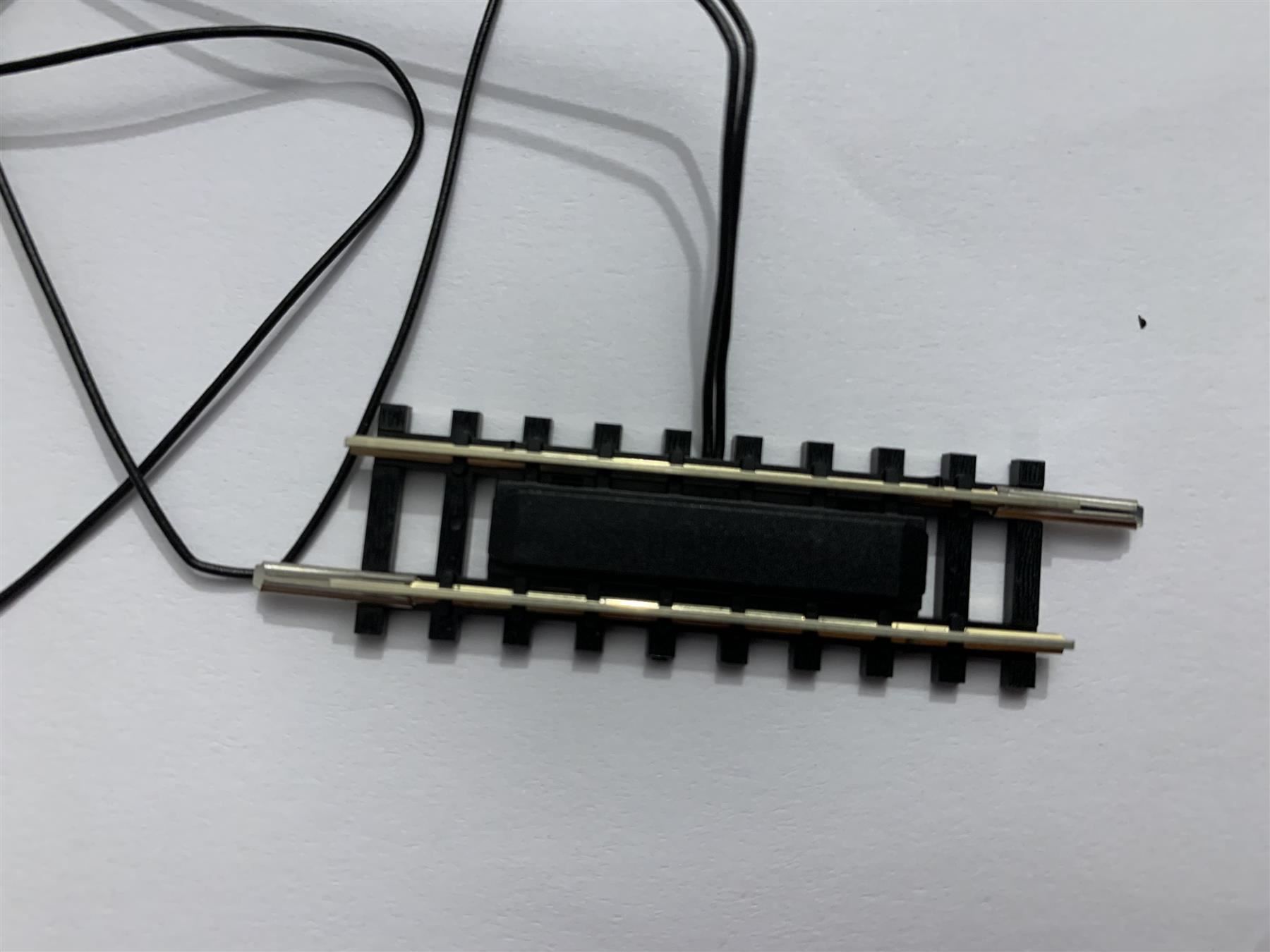 Trix Modelleisenbahnen: Minitrix 14980 rail contact pour aimant – Neu und originalverpackt aus Hauterive NE von eriamch