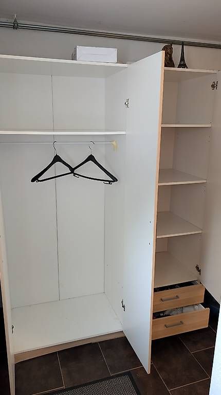 Armadi: Schrank GRATIS – Usato da Bern venduto da promo-center 2