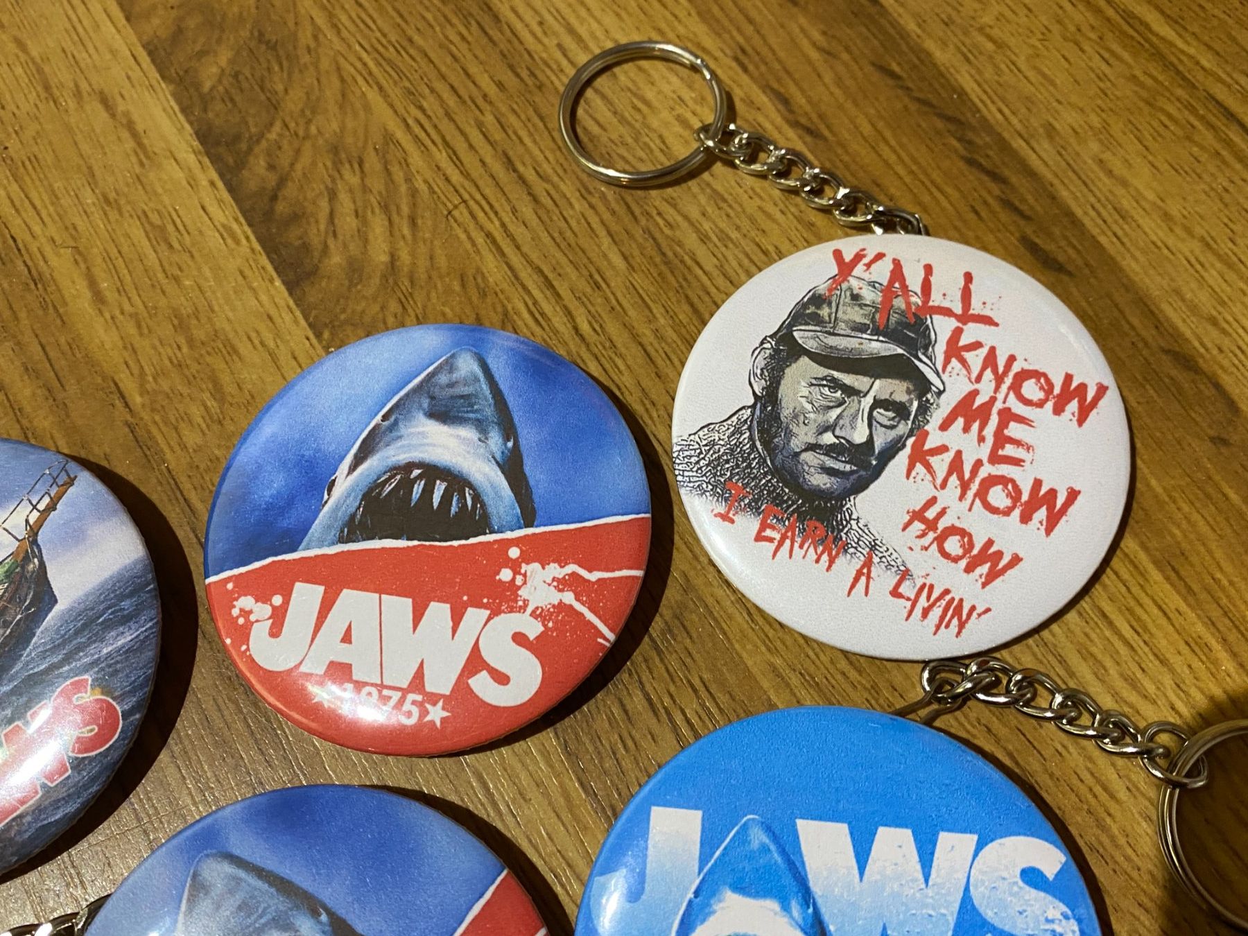 Placchette & Badge: Der Weisse Hai - Pin & Flaschenoeffner! – Nuovo (secondo la descrizione) da Basel venduto da VinylLover68 3