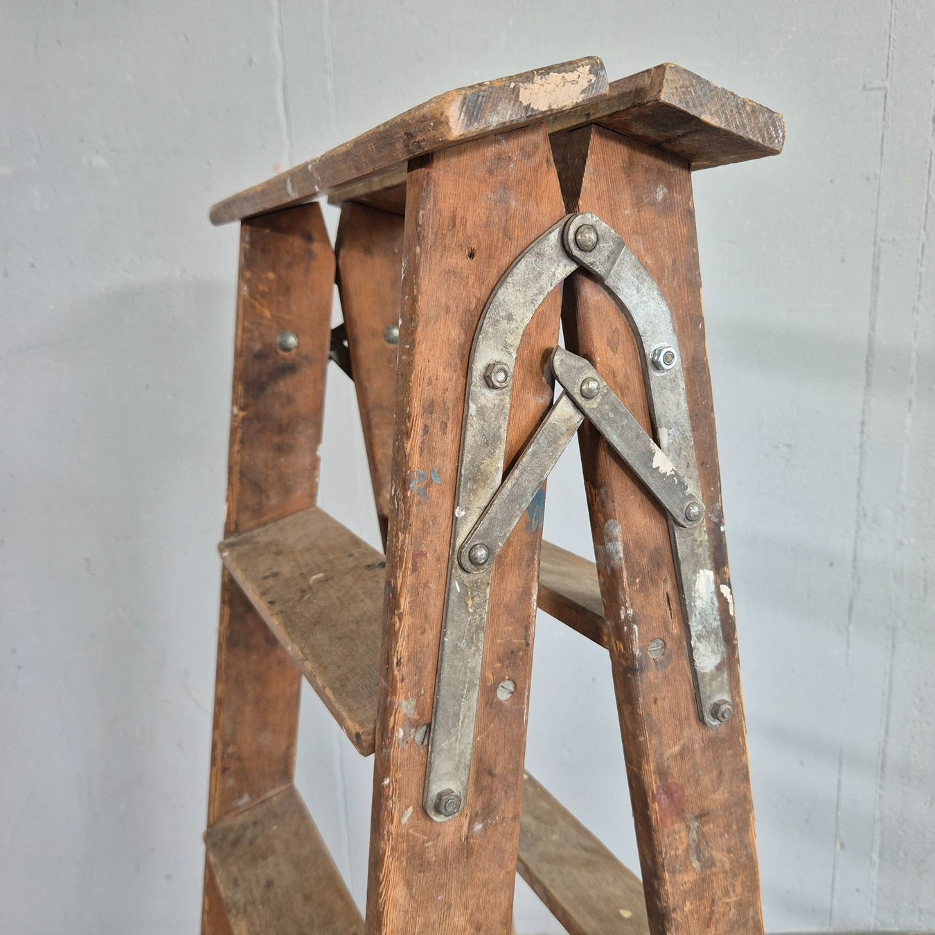 Scale: Bockleiter 5 Stufen Holzleiter Malerleiter Leiter – Usato da Nottwil venduto da Wondewa-Shop 5