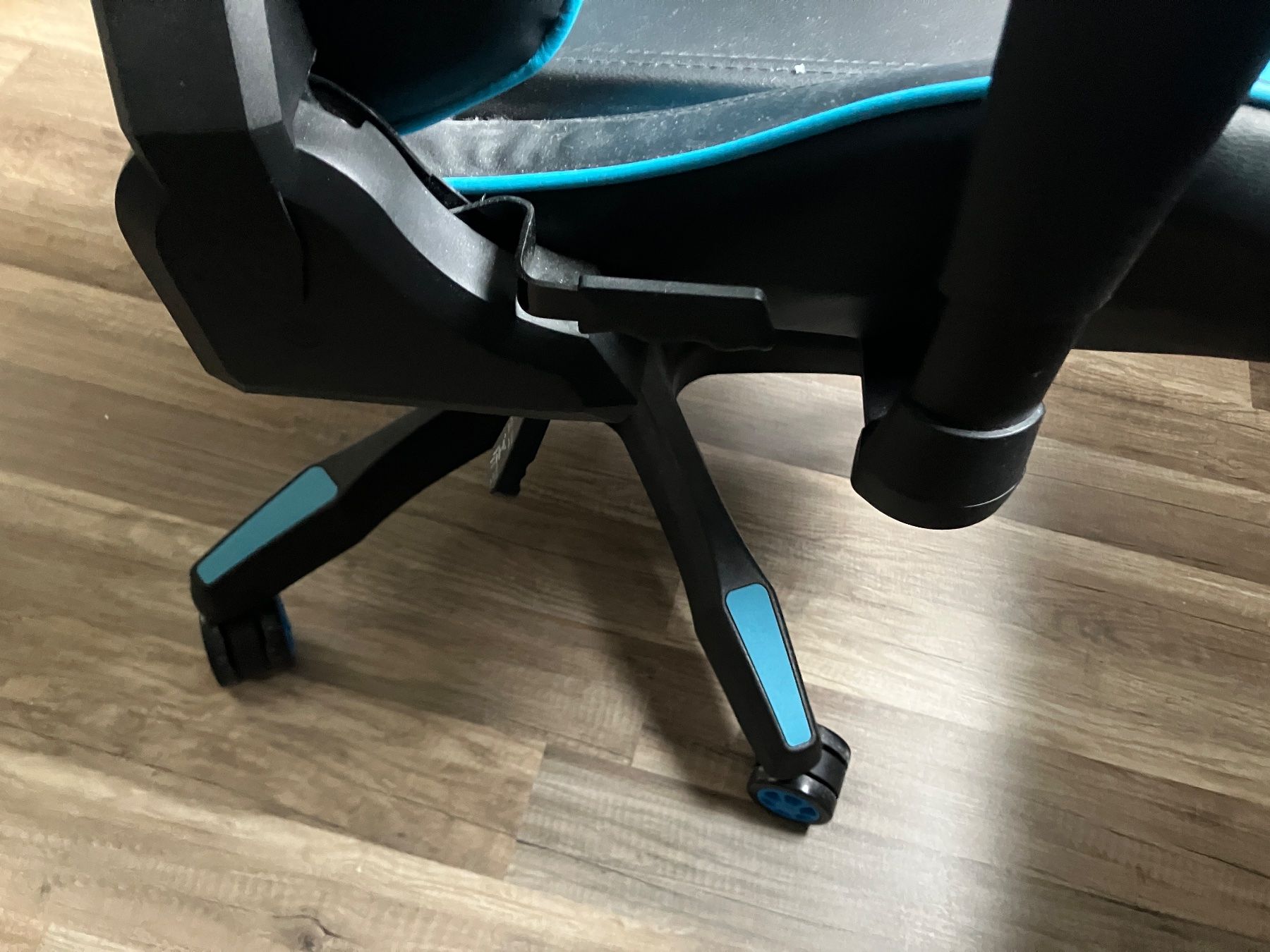 Sedie: Gaming-Stuhl Tectake, Schwarz/Blau, – Usato da Goldach venduto da jan_ls8b 1