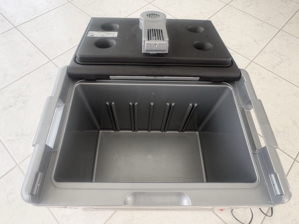 Frigoriferi & Refrigeratori: Kühlbox Alu 45l – Usato da Steffisburg venduto da LollipopRM69 1