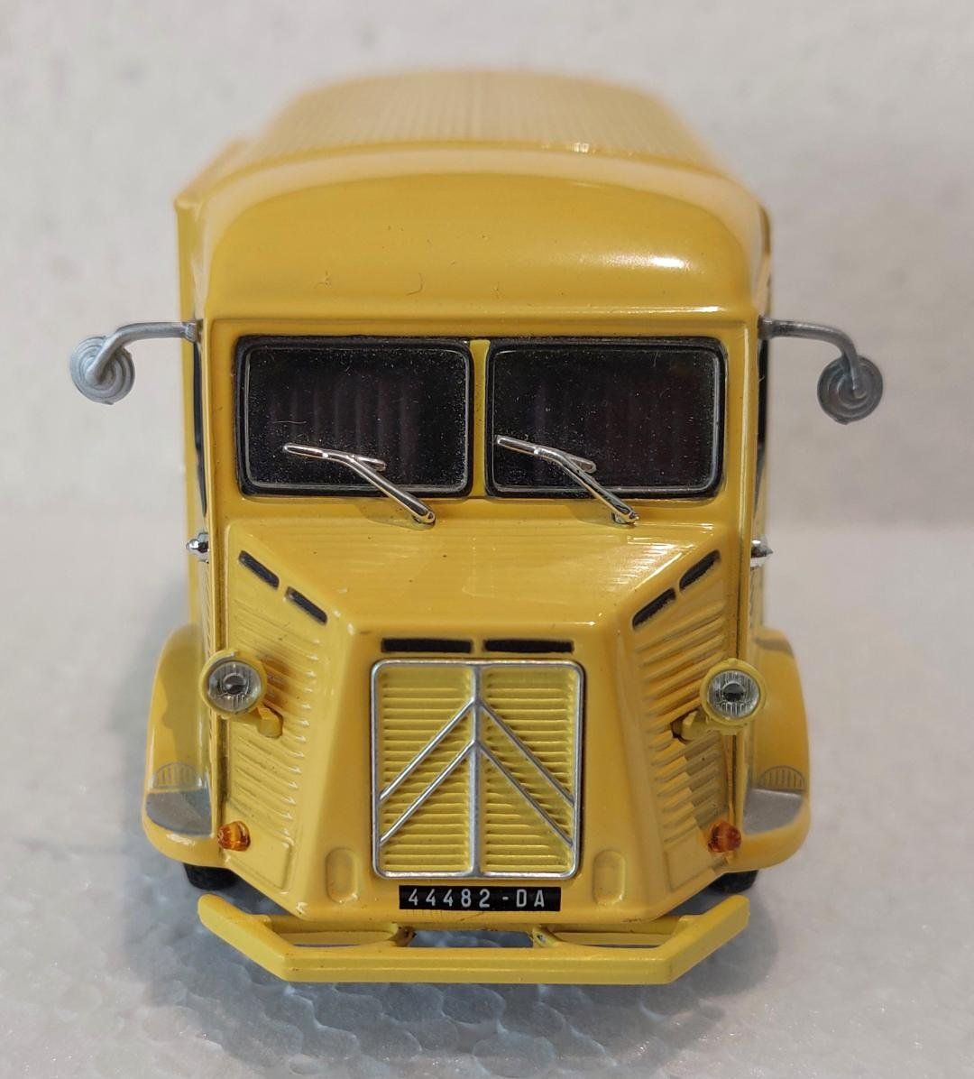 Modellini d'auto: Citroën TYPE H  1964 - PTT Bureau Mobile - Universal Hobbies – Usato da Delémont venduto da Domdom1 4