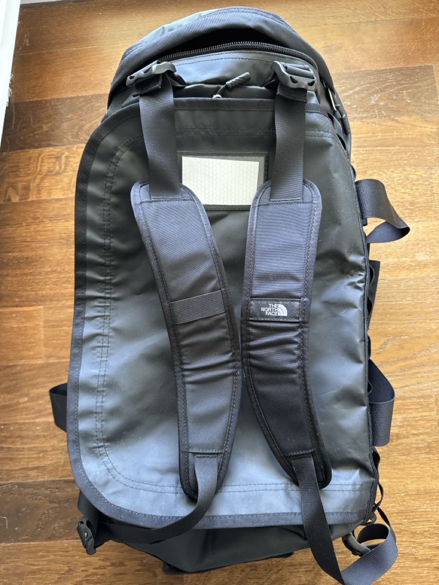 North Face Zaini: The North Face Base Camp Duffel M – Nuovo (secondo la descrizione) da Basel venduto da Ercegun123 1