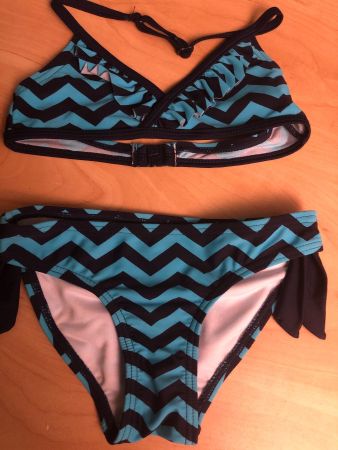 Neues Bikini Gr.110/116