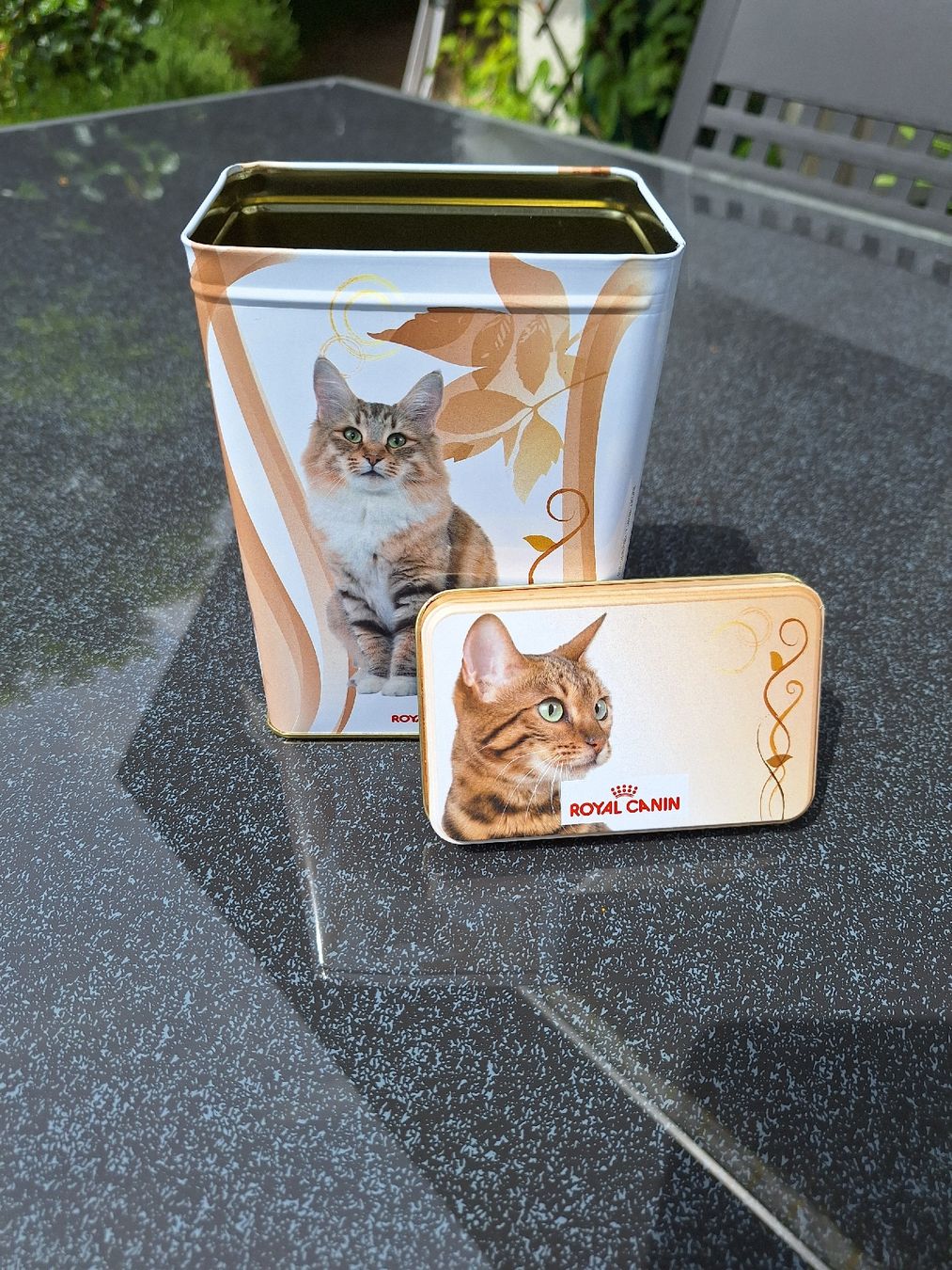 Contenitori & Simili: Blechdose mit Katzenmotiv – Usato da Effretikon venduto da Misterdyn 1