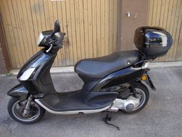 Piaggio FLY 125